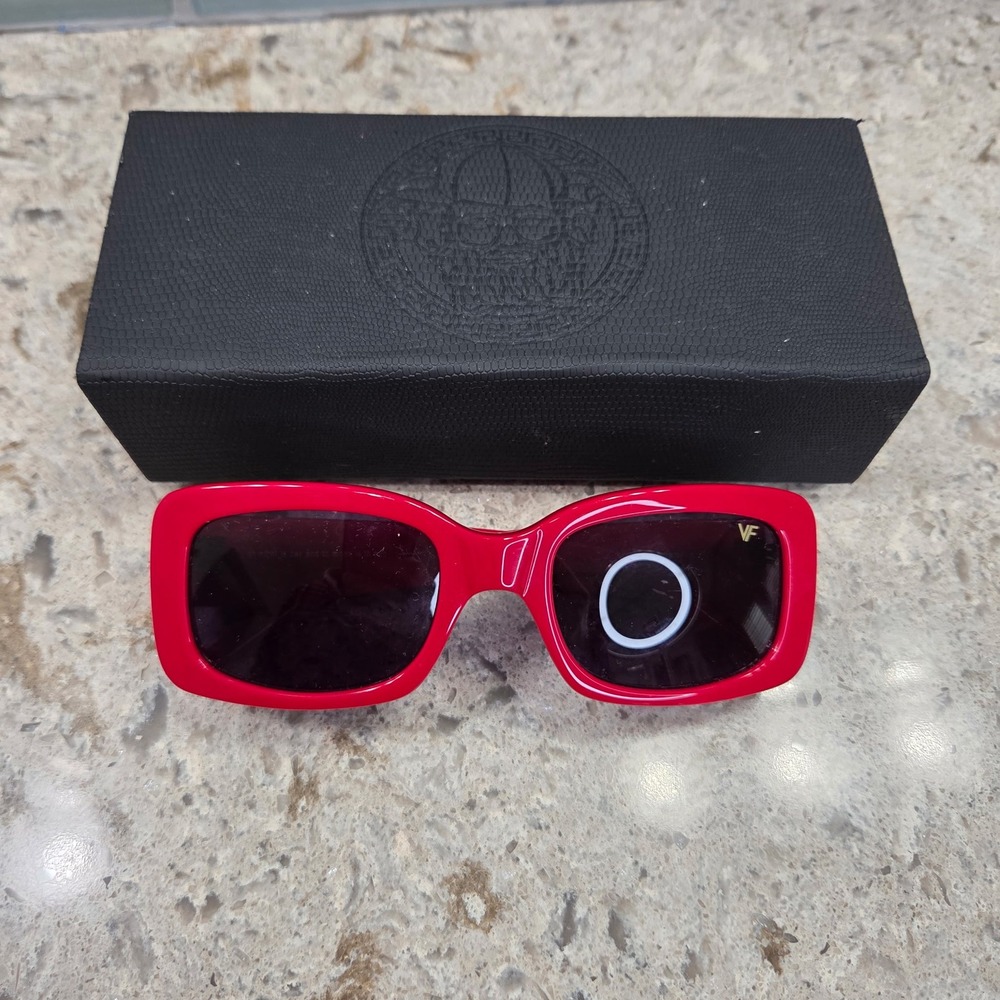 VAMP LIFE X VINTAGE FRAMES LIMITED EDITION RED‎
